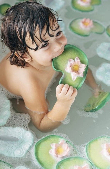 Oli & Carol Water Lily Natural Rubber Floatie
